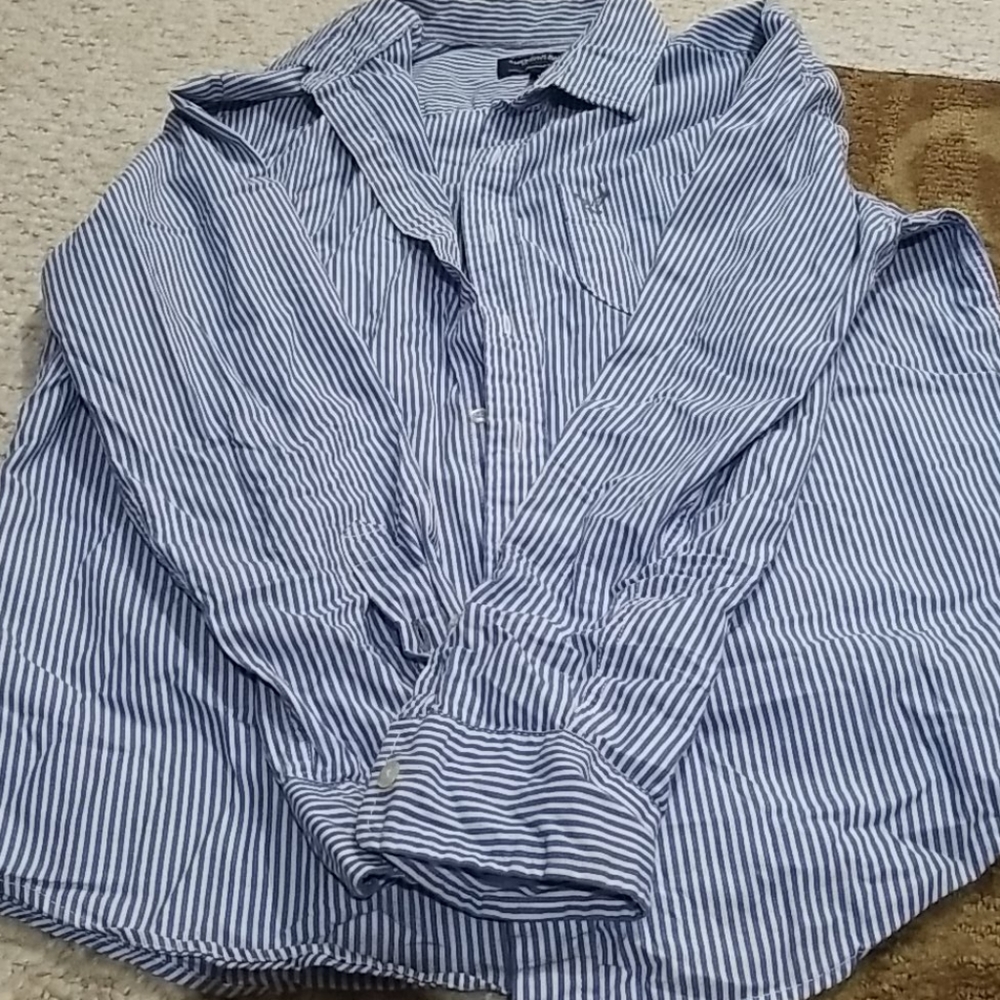 American Eagle long sleeve shirt